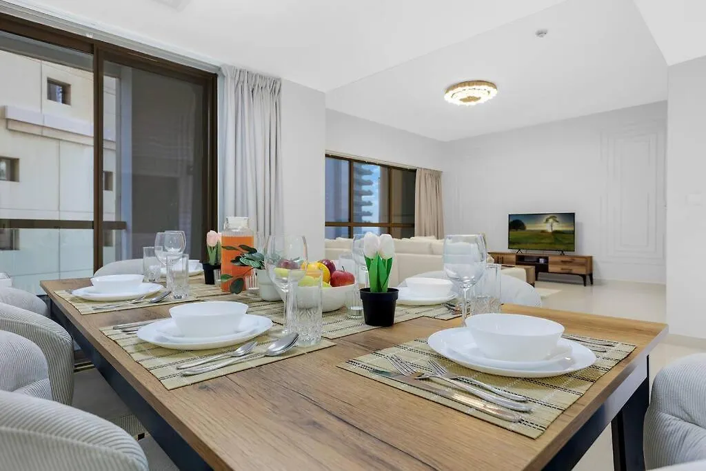 Daire First Class 4Br Cozy Jumeirah Retreat Dubai